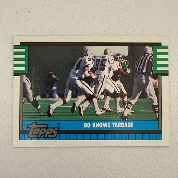 Three Sports Trading Cards: Joe Montana, Bo Jackson (Football), Reggie Jackson - Picture 6 of 7